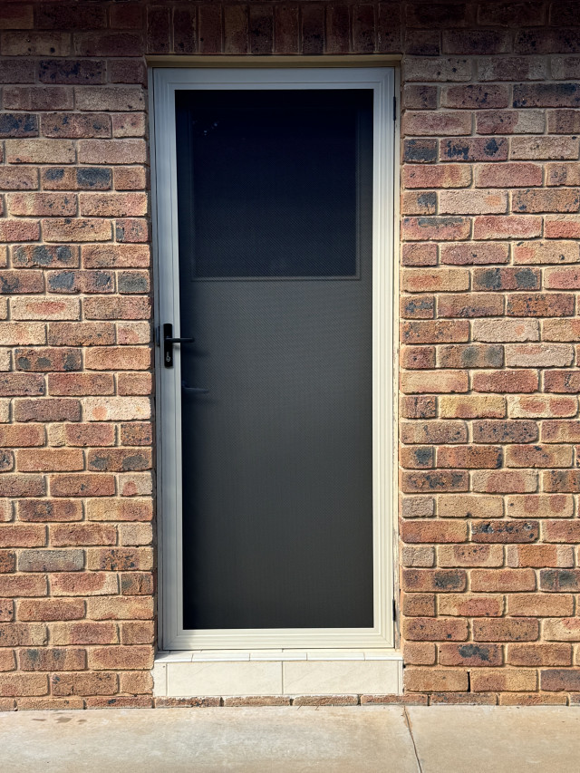 Whether you’re looking to replace or install a brand new screen door, our team here at Tyndall's Glass Pty Ltd can provide you with a set of quality made custom screen doors that will suit both the aesthetic and specifications of your space.